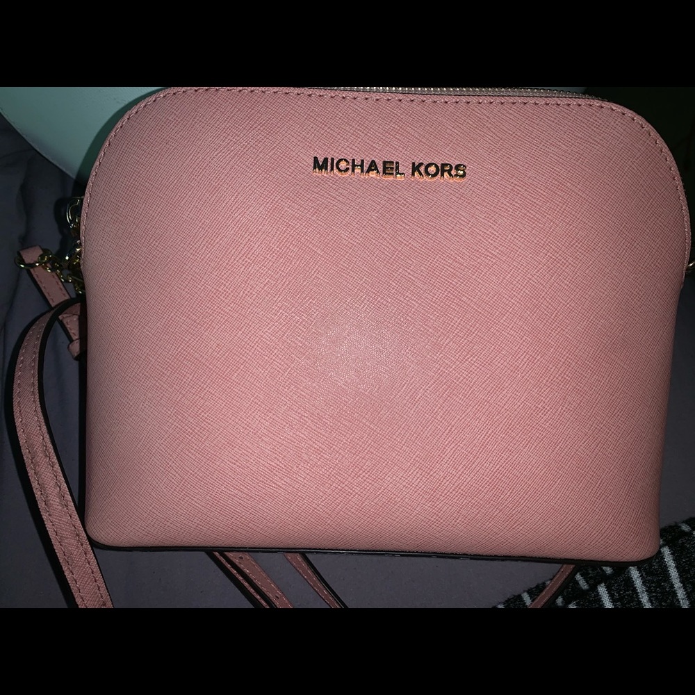 Michael kors crossbody